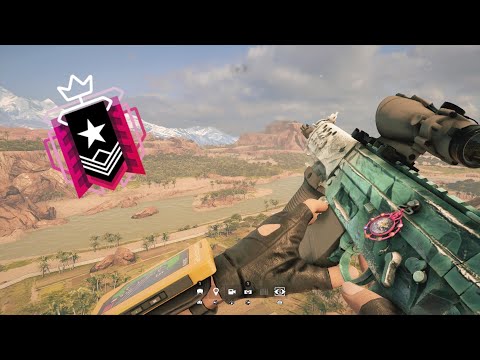 HOW A CONSOLE CHAMPION MAKES PLAYS: PS4 Ranked Highlights - Rainbow Six Siege Gameplay