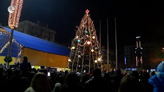 Палят светлините на Коледната елха в Хасково на 5 декември