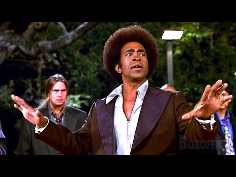 "Sí, me acosté con todas tus esposas" | The Ladies Man | Clip en Español