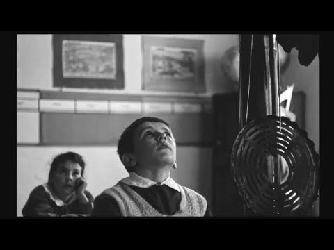 Fevkalâde Memnunum Dünyaya Geldiğime - Nazım Hikmet (Ses. İsmet Özel)