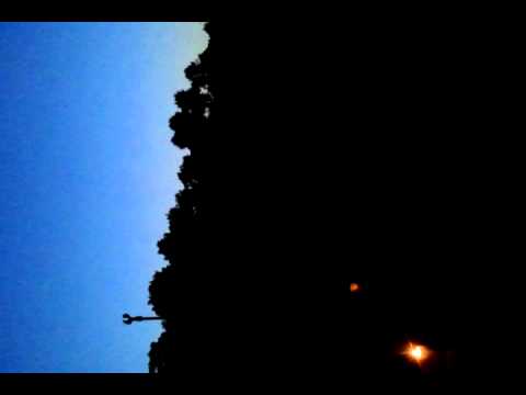 Clueso, Norman Sinn und Ryo geben ein spontanes Konzert in Leipzig