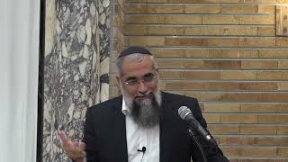 מצוות אכילת מרור וכורך | הרב גבריאל סרף, ראש הישיבה (ישיבת כרם ביבנה) - התמונה מוצגת ישירות מתוך אתר האינטרנט יוטיוב. זכויות היוצרים בתמונה שייכות ליוצרה. קישור קרדיט למקור התוכן נמצא בתוך דף הסרטון