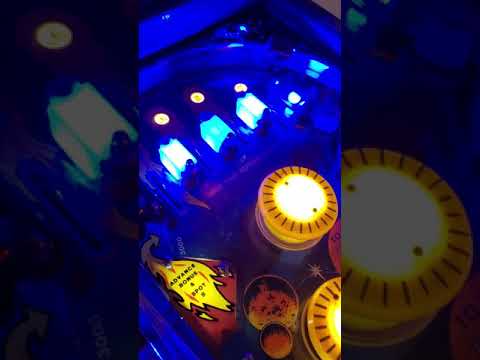 Stern 1980 Flight 2000 Pinball Machine