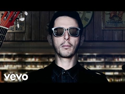 The Avener - Hate Street Dialogue ft. Rodriguez (Official Video)