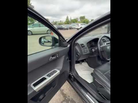 фото volvo v50 i рестайлинг 0