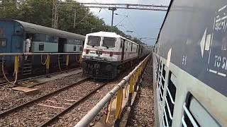 preview picture of video 'NDLS - RNC Garibrath Express Skip Slowly at  Muri Junction :)'