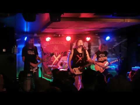 Lastkaj 14 - Becksvart