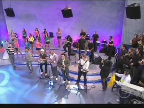 Grupo Atração no Domingão do Faustão