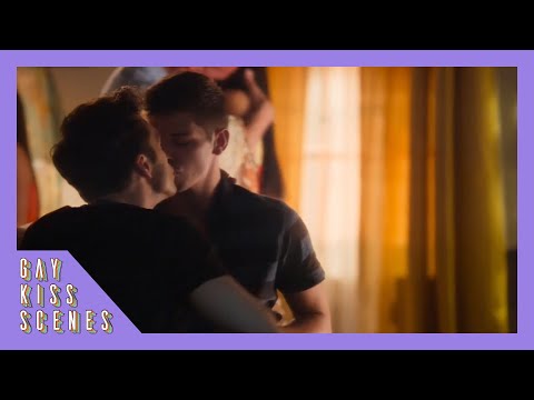T.J. (Political Animals) | Sebastian Stan kiss scene 2