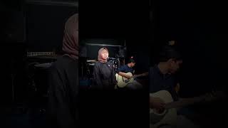 Download lagu PENANTIAN ARMADA - LAGU VIRAL VERSI LIVE COVER DESTI ANGGRAINI #Shorts mp3 Download lagu PENANTIAN ARMADA - LAGU VIRAL VERSI LIVE COVER DESTI ANGGRAINI #Shorts mp3