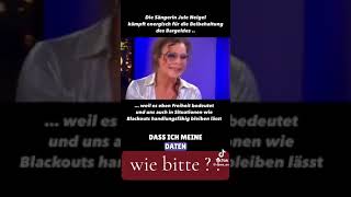 Jule Neigel kennt und erklärt den Unterschied zwischen Demokratie und Diktatur!