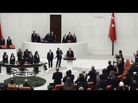 شاهد الرئيس التركي رجب طيب أردوغان يؤدي اليمين الدستورية