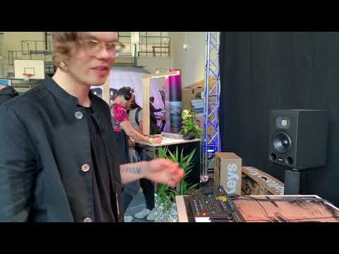 Elektron Digitone Keys demo at Superboth 2019