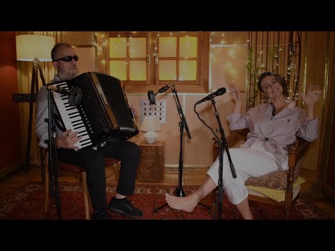 Dilek Türkan Ft. Muammer Ketencoğlu - Dağ Dağ Gezerim