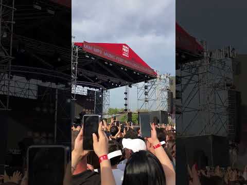 Aram Mp3 feat 3.33 - SKSUM ENQ