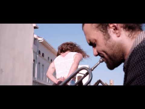 Can Ömer Uygan's CircleHorn#1 with Esra Uyman On Stephan Talneau's Berliner Moment