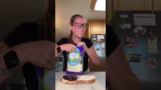 Trying the VIRAL blueberry grilled cheese!! #grilledcheese #easyrecipe #eatwithme