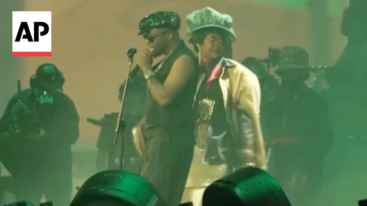 Video: Lauryn Hill, Wyclef Jean perform full 'The Score' at Diaspora Calling! UK debut