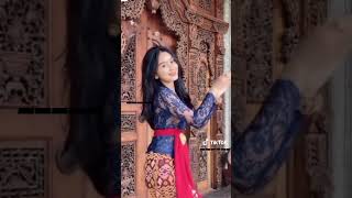 Download lagu Gadis Bali 🥰🥰#viral #gadis #cantik #cantikalami #jegegbali #subscribe #ytshorts #bali #jegegbulan mp3