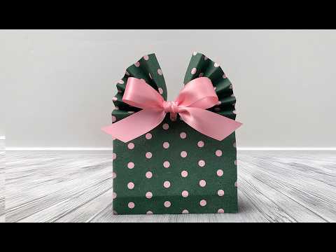 How to Make a Gift Bag Out of Wrapping Paper – Easy DIY Gift Wrapping Hack