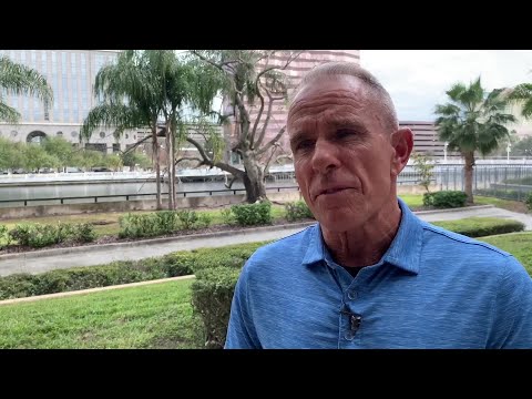 62-year-old attempts to break record for world's longest plank