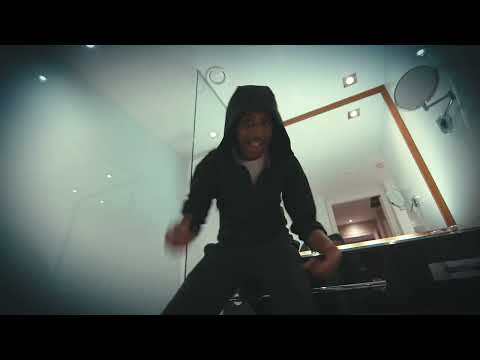 MAZA - Muy Bien  ( Official Music Video )