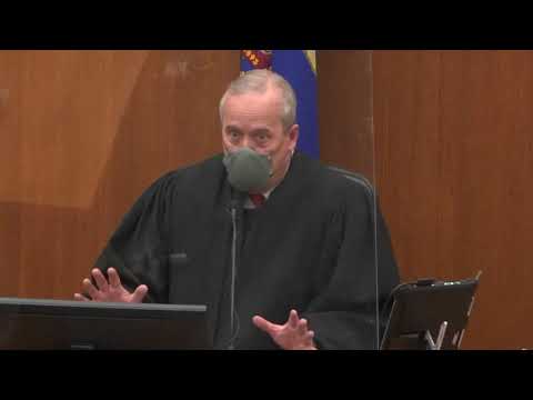 直播：前明尼阿波利斯警官德里克-周文的審判開始挑選陪審團。 (LIVE: Jury selection begins in trial of former Minneapolis police officer Derek Chauvin)