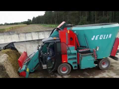 JEULIN önjáró takarmánykeverő-kiosztó kocsik 13 - 34 m3
