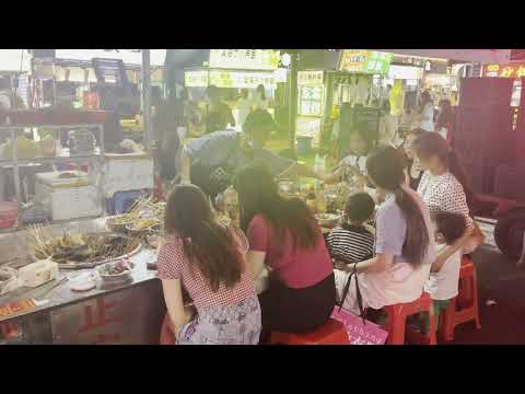 Visitando o mercado noturno de Yangfan, cidade de Changsha, província de Hunan