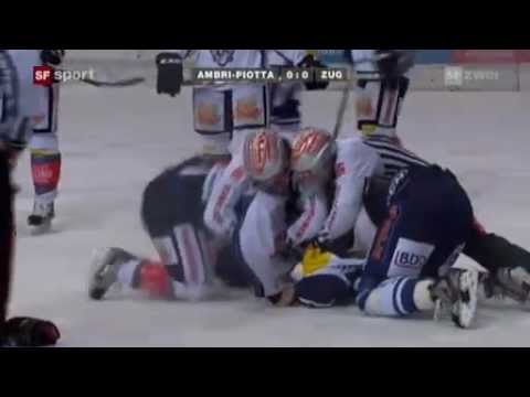 SF: Keilerei zwischen EV Zug und HC Ambri Piotta