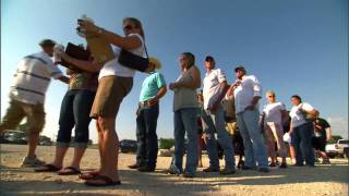 Aaron Watson - Deep in The Heart of Texas (Live DVD Trailer)