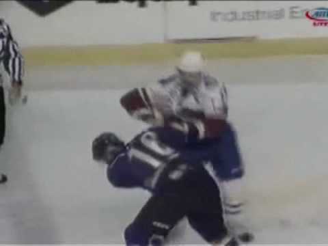 Richard Clune vs Kyle Chipchura