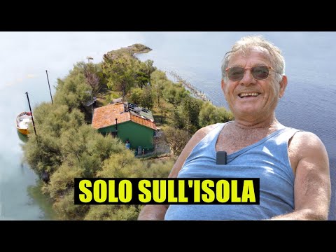 The Man Who Has Lived in a Fishing Shack for 50 Years - thepillow