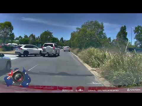 Aussiecams - Went to Bunnings for a Snag… Left With a 3-Car Crash