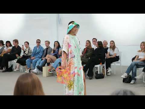 Neo.Fashion. 2022 @Berlin Fashion Week - Graduate Show der Burg Giebichenstein Kunsthochschule Halle