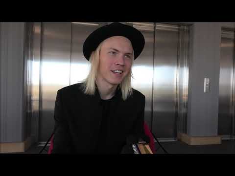 Melodifestivalen 2020 - Semi Final 4: Interview with Jakob Karlberg (Om du tror att jag sakner dig)
