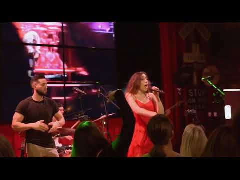 Sasha McVeigh - Performing in Downtown Nashville (Jason Aldean's Bar)