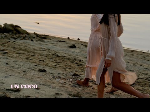 UN COCO - BAD BUNNY (English translation, lyrics)