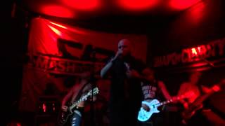 Smash Into Pieces - Crash and Burn - Live Köln Underground 04.03.2015
