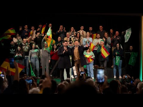 Alejandro Nolasco in Alcañiz: Try to find the differences between PP and PSOE.