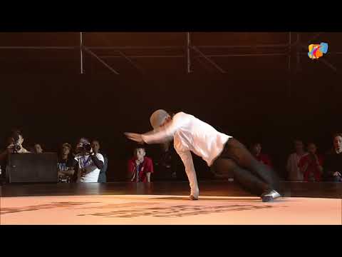 Round Robin Top 16 Sunny vs Fenqi - WDSF World Breaking Championship