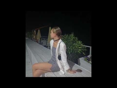 Pope Grääs - She Sounds Like A Classic