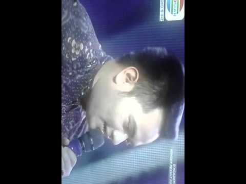 Sarah dan nassar lamaran