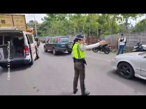 Salida de pista de cabezal en Suchitepéquez deja un herido y obstruye carril hacia oriente