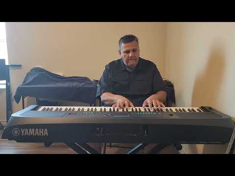 Yamaha DGX670 Demo