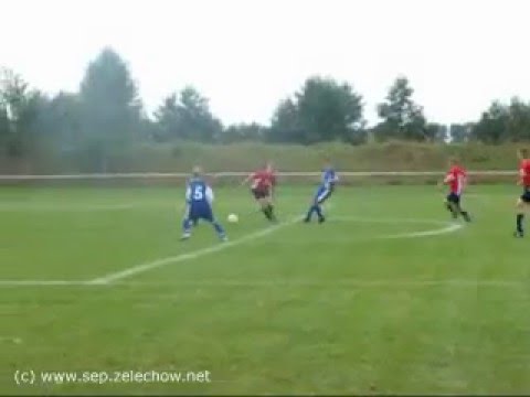 2009.05.24 Sęp Żelechów (trampkarze) - OSiR Sokołów Podaski: atak Sępa