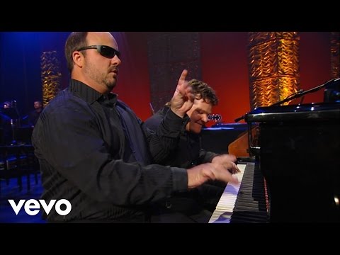 Gordon Mote, Christopher Phillips - Dueling Pianos Medley [Live]