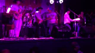 EL GOLPE Y VALE DE FIEVRE LOOKA Y TOÑO DE PESADO EN EL GENE