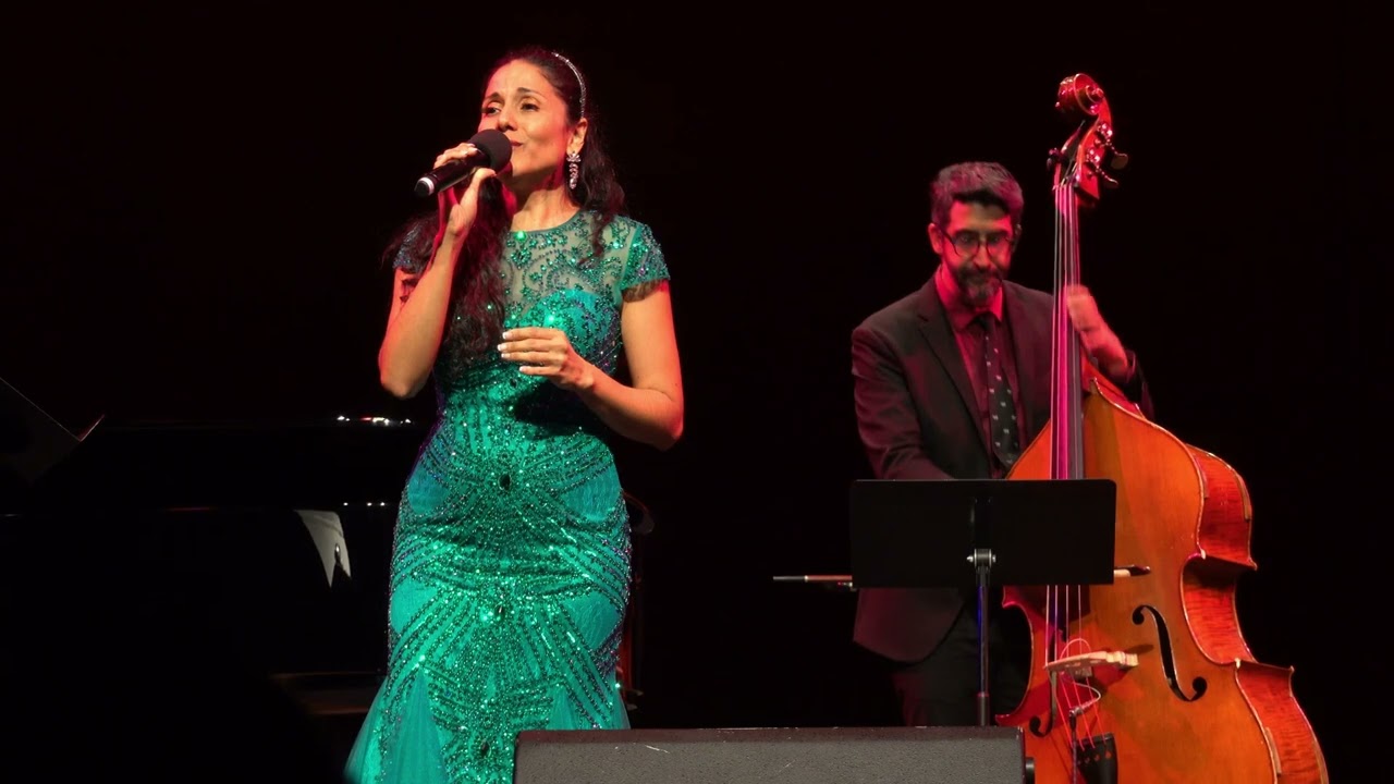 Promotional video thumbnail 1 for Soprano, Vanessa Rodriguez