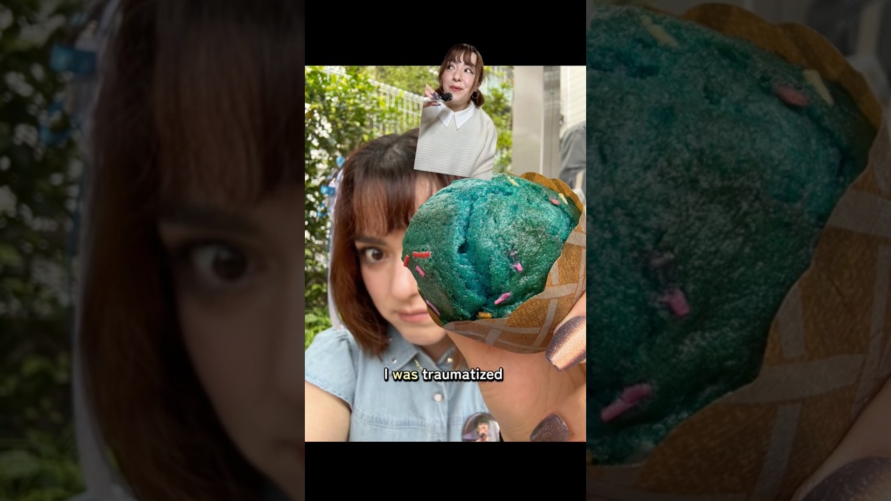 Tasting Toya’s cupcake from the Event Never Give Up Cooking! 🫣 #projectsekai  #toyaaoyagi #プロセカ感謝祭